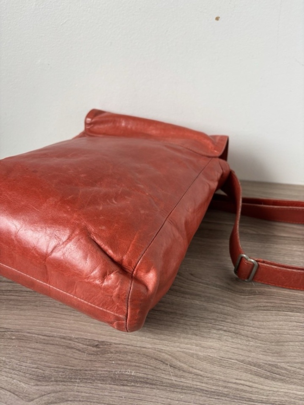 M0851 Crossboy 100% Leather Orange Made In Canada Authentic ❤️  thefashionseller - Picture 5 of 8